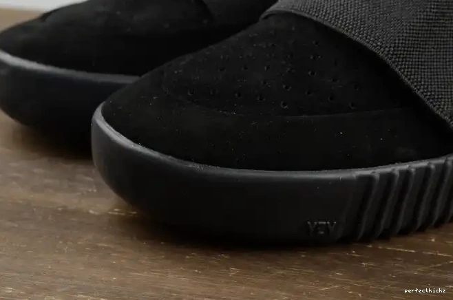 BB1839 Triple Yeezy Adidas Cblack Black Boost 750 0603
